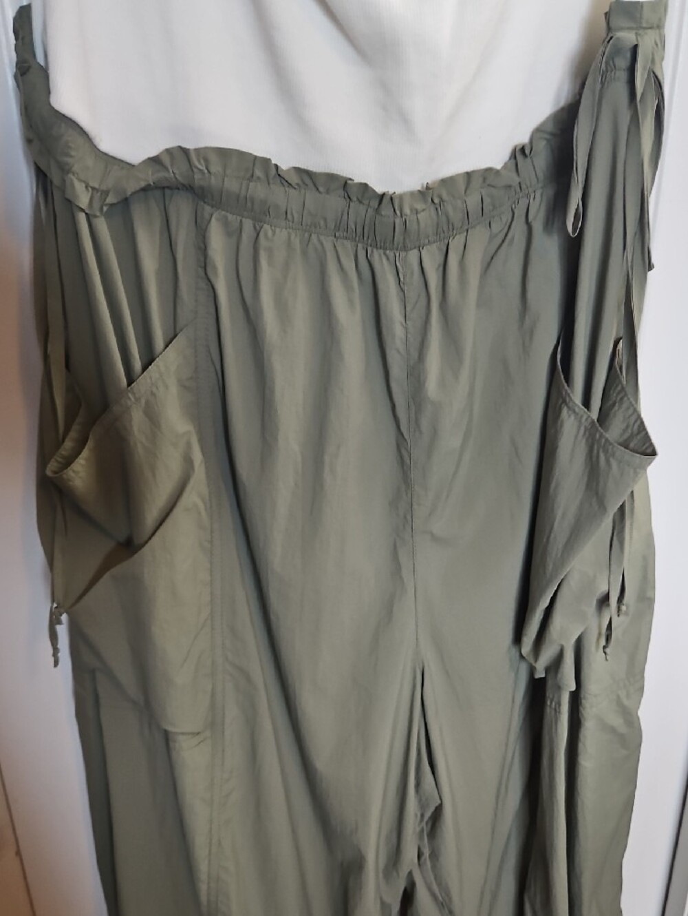 Women's Olive Green Wide-Leg Jumpsuit with White Bodice XLP - Picture 5 of 9